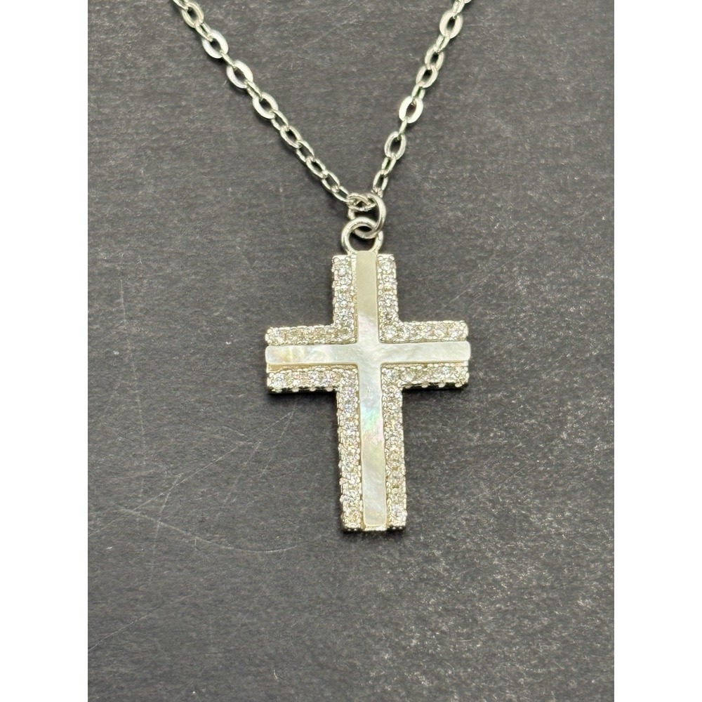 New Condition 18" Sterling Silver Cubic Zirconia Mother Pearl Cross Necklace H17